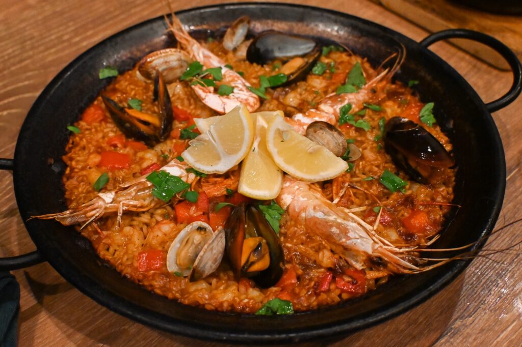 Faro18の魚介パエリア
